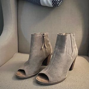 Toms open toed booties